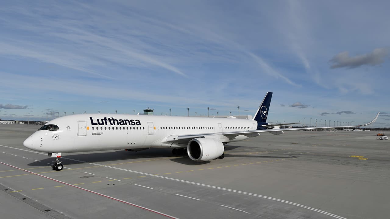Lufthansa/Swiss/Qantas/Singapore Airlines First Class Round-the-World thumbnail 3