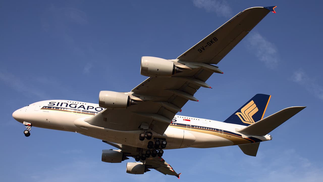 Singapore Airlines First Class to Singapore thumbnail 7