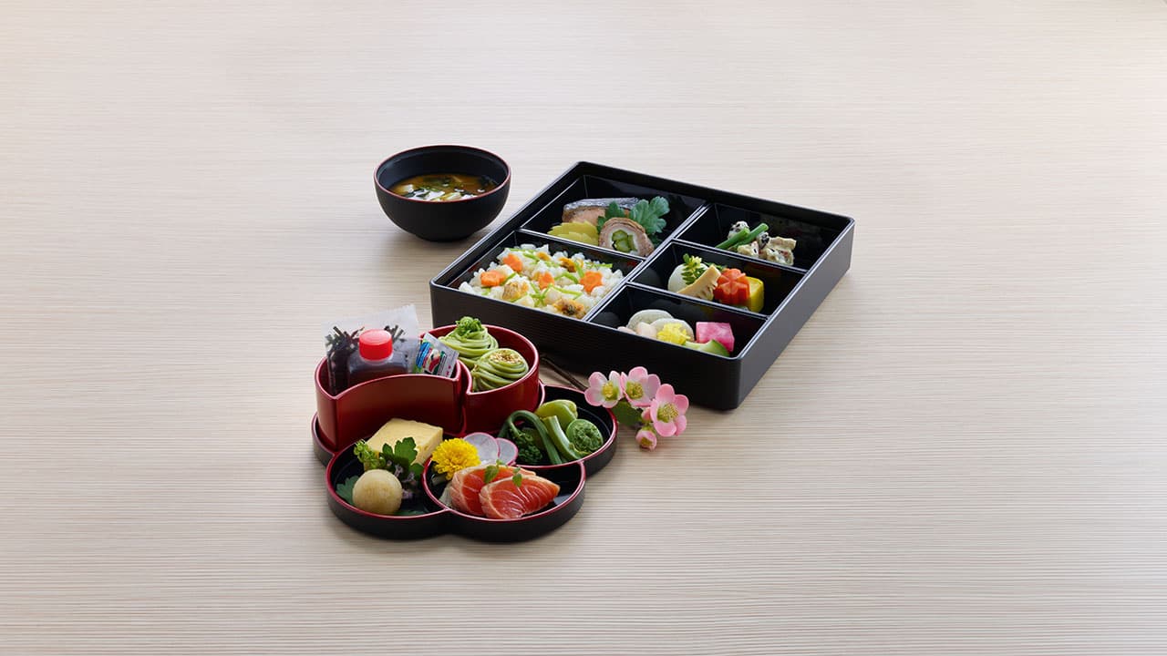 Singapore Airlines Business Class to Asia thumbnail 2