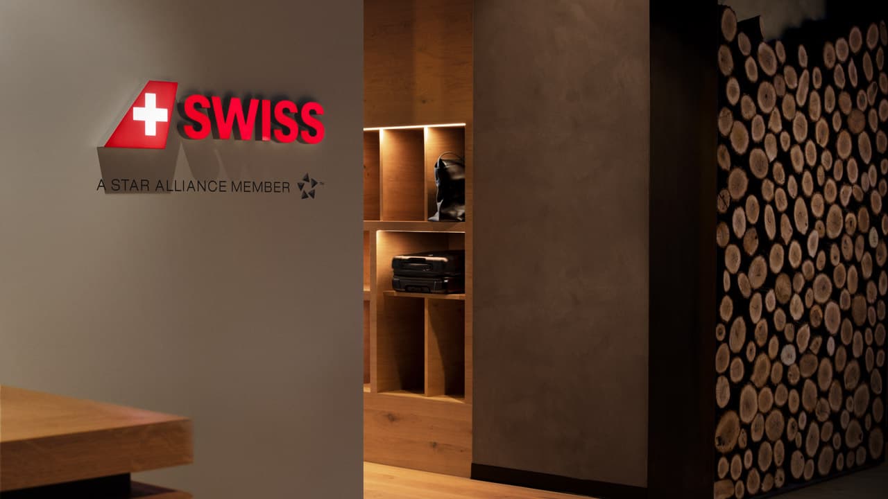 Swiss/Lufthansa and Partners (Singapore Airlines and Qantas) First Class to Europe thumbnail 2