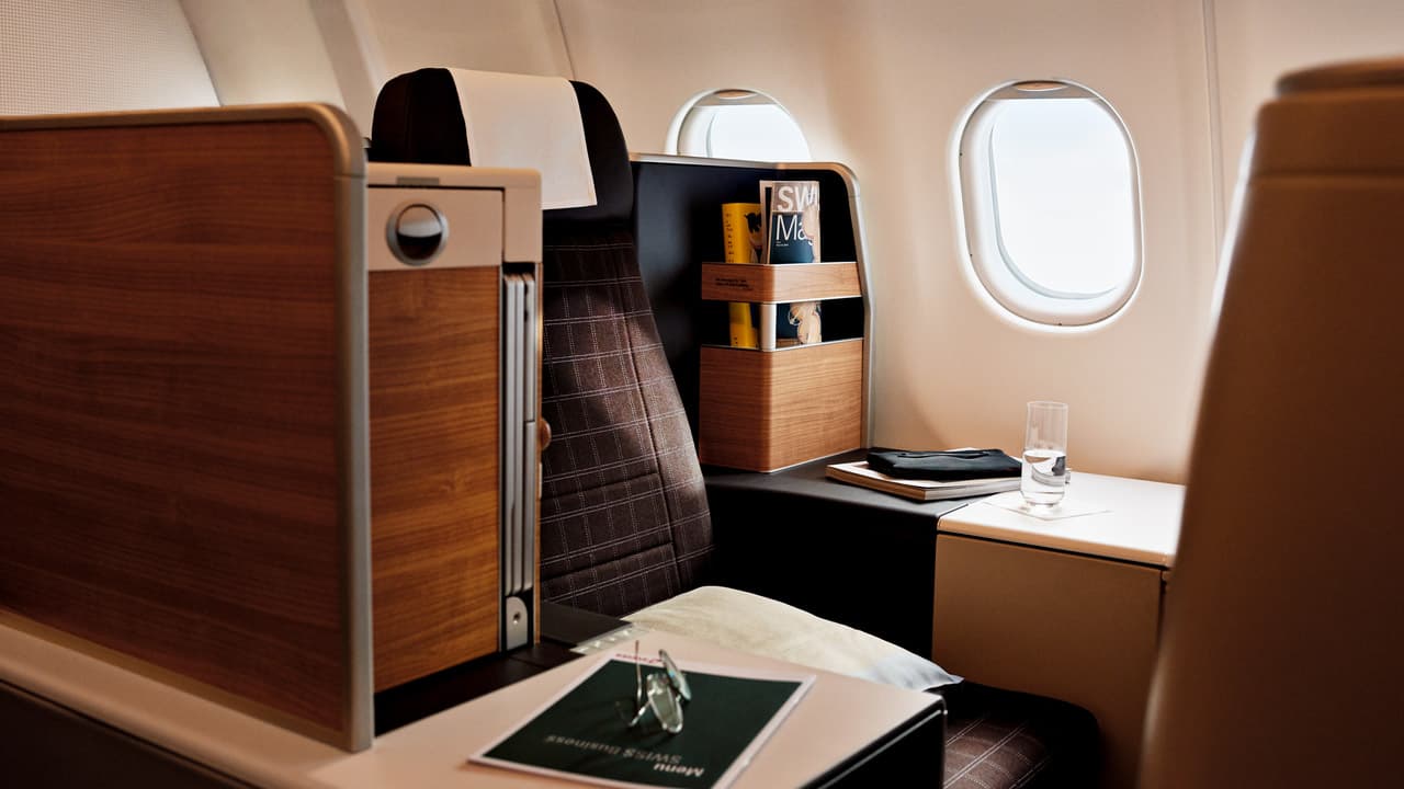 Swiss/Lufthansa and Partners (Singapore Airlines and Qantas) First Class to Europe thumbnail 6