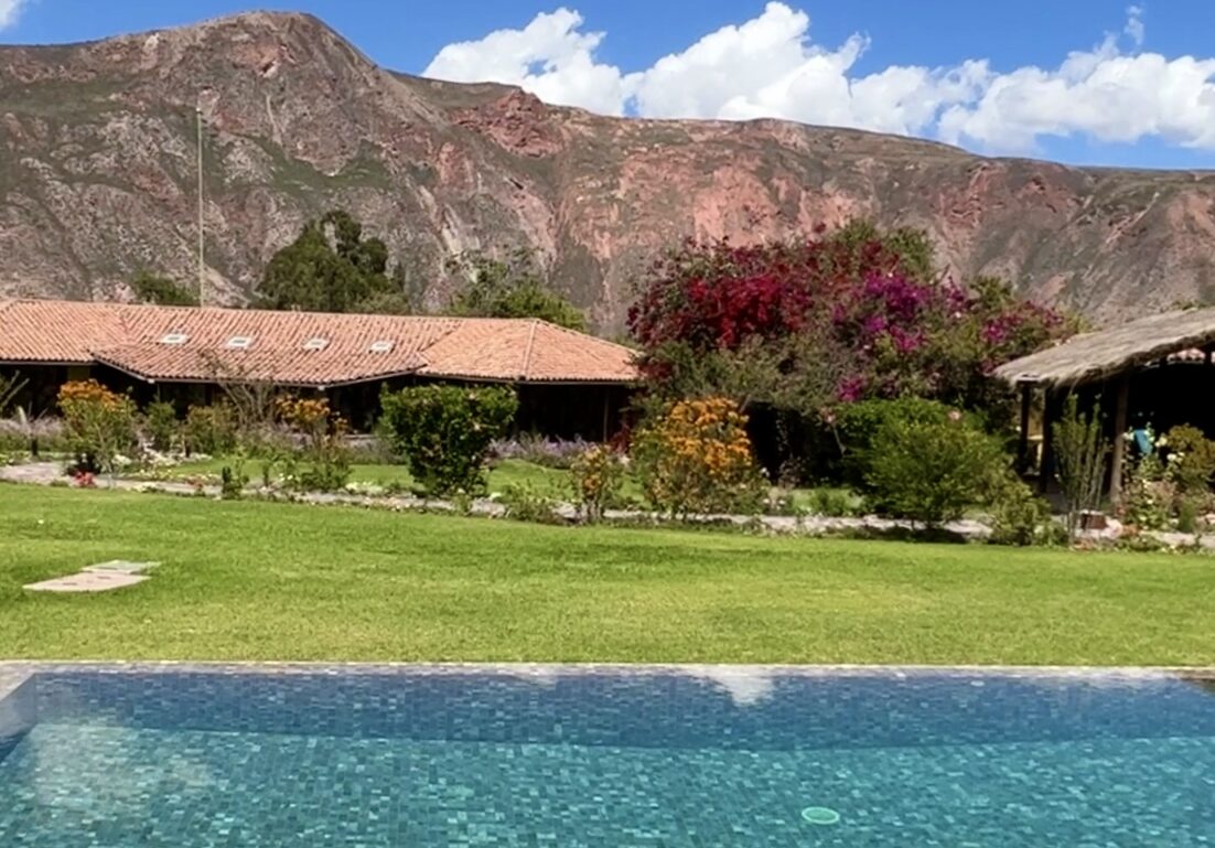 Sol Y Luna Sacred Valley pool